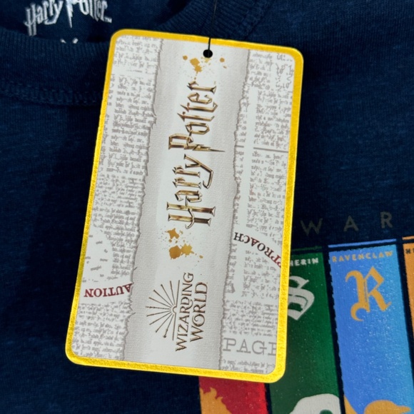 Harry Potter x Chaser Little Boy’s Hogwarts House Long Sleeve Layered T Shirt - Picture 5 of 9